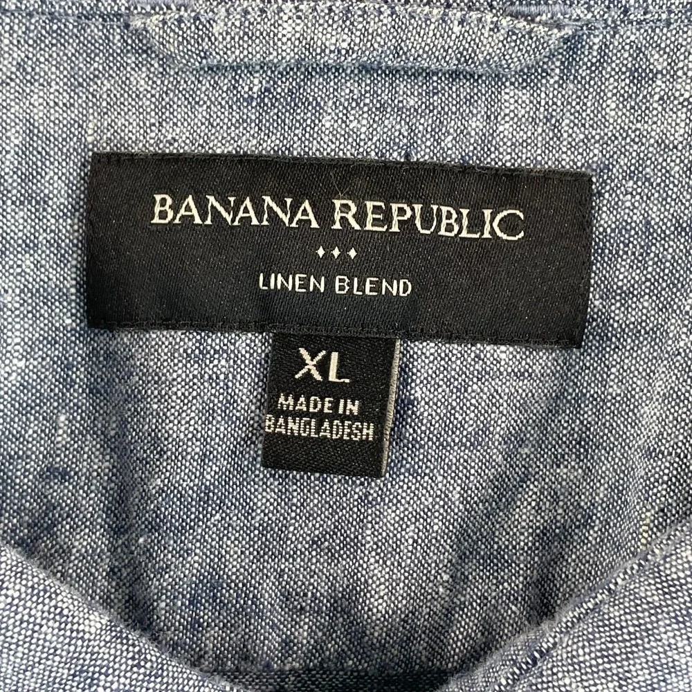 Banana Republic Chambray Shirt Men XL Blue Linen‎ Blend Chambray Short Sleeve